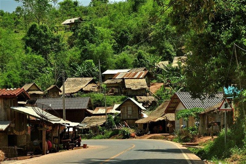 bolaven laos pueblo etnico