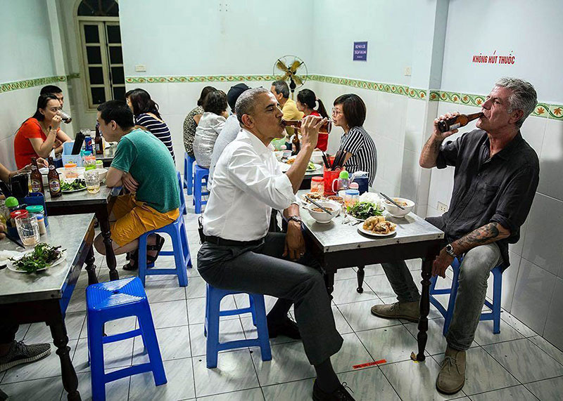 Former President Obama shared his meal with Anthony Bourdain at Bun cha Huong Lien