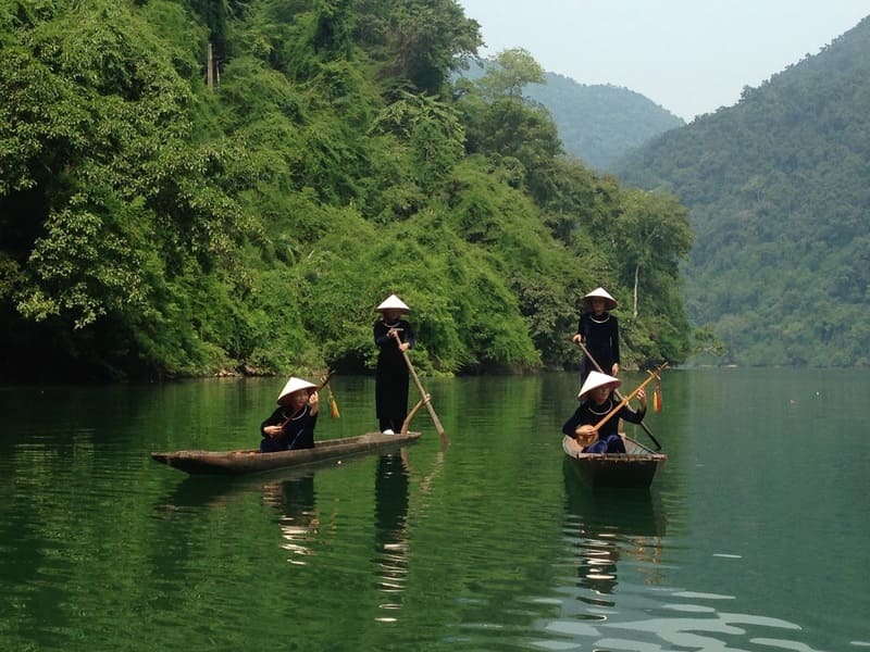 Pac Ngoi village populated by the Tay on the banks of Ba Be lake
