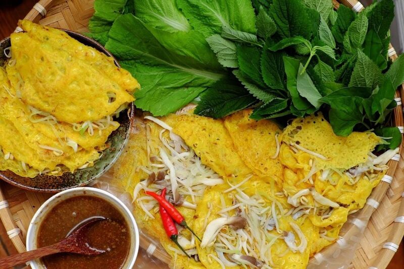 Tasting Hoi An Specialties with Locals