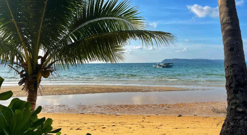 Lonely Beach (Koh Rong)