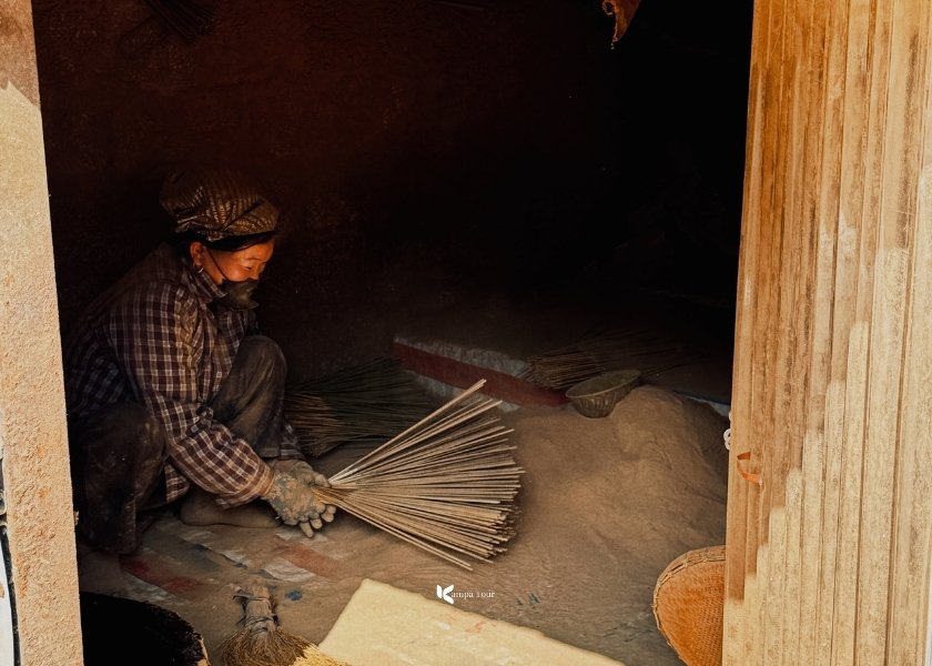 Wood sawdust mixing process