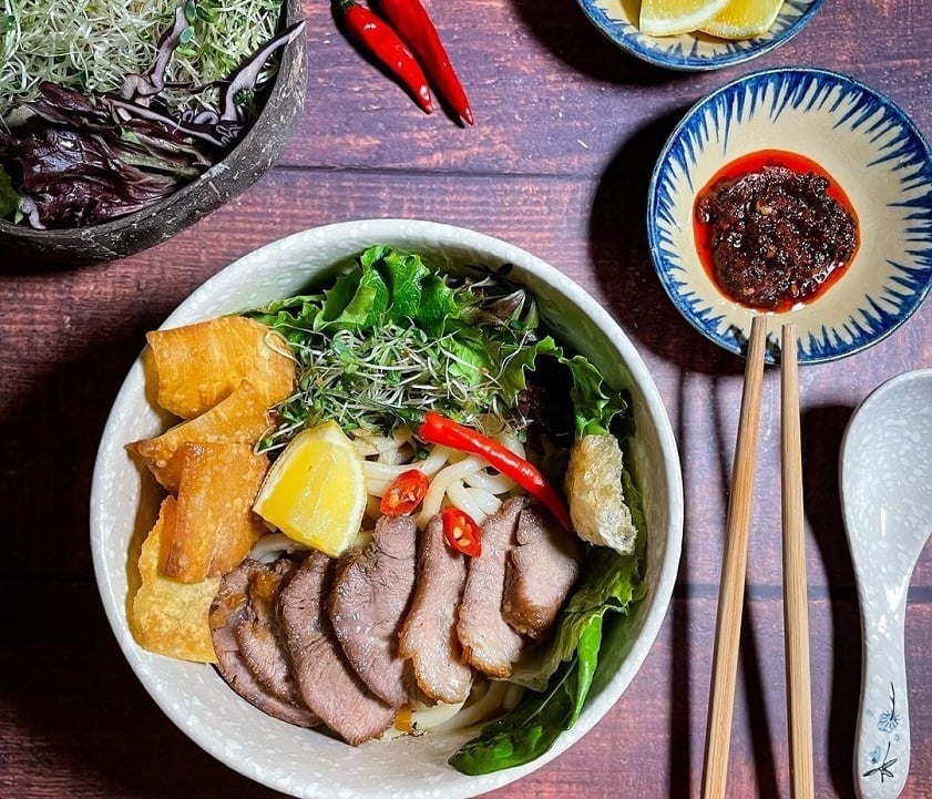 cao lau hoi an