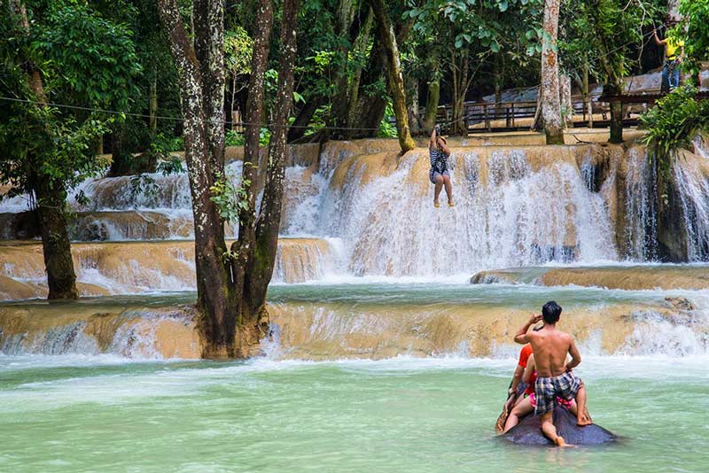 cascadas en laos tad sae