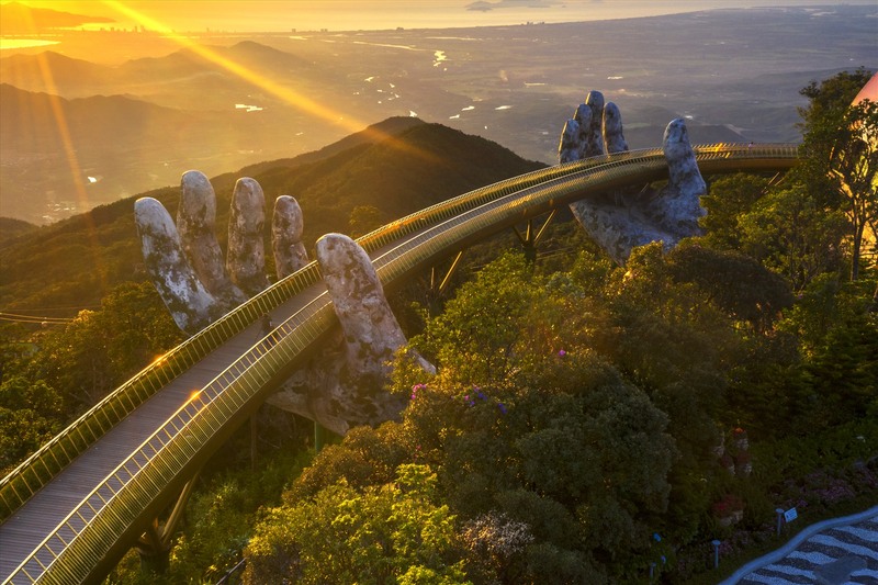 puente dorado da nang