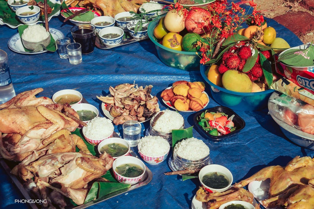 The offerings of the Cham people are very diverse (Photo: Phong Luong)
