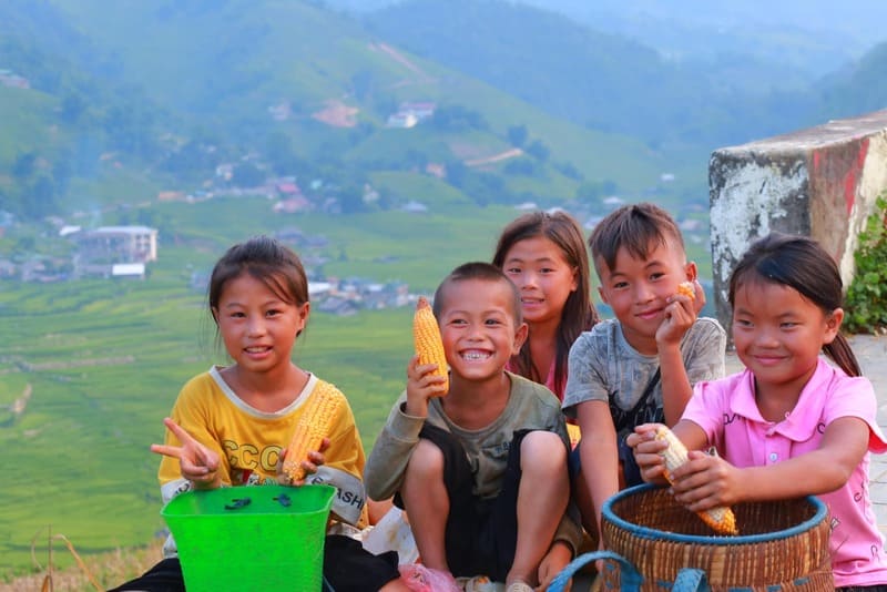 children in sapa