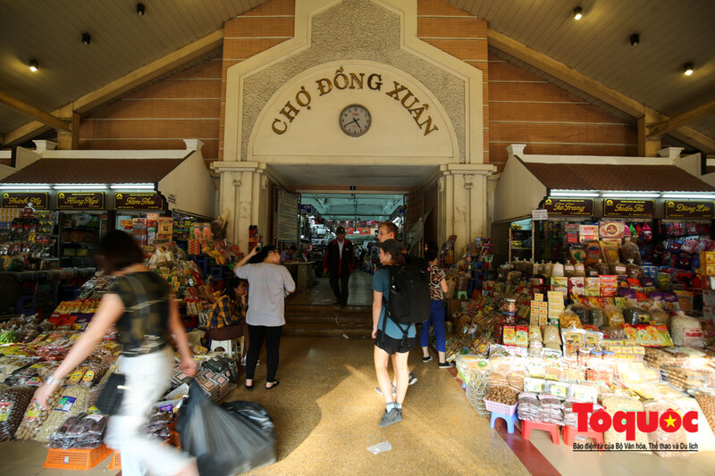 mercado de Dong Xuan en hanoi