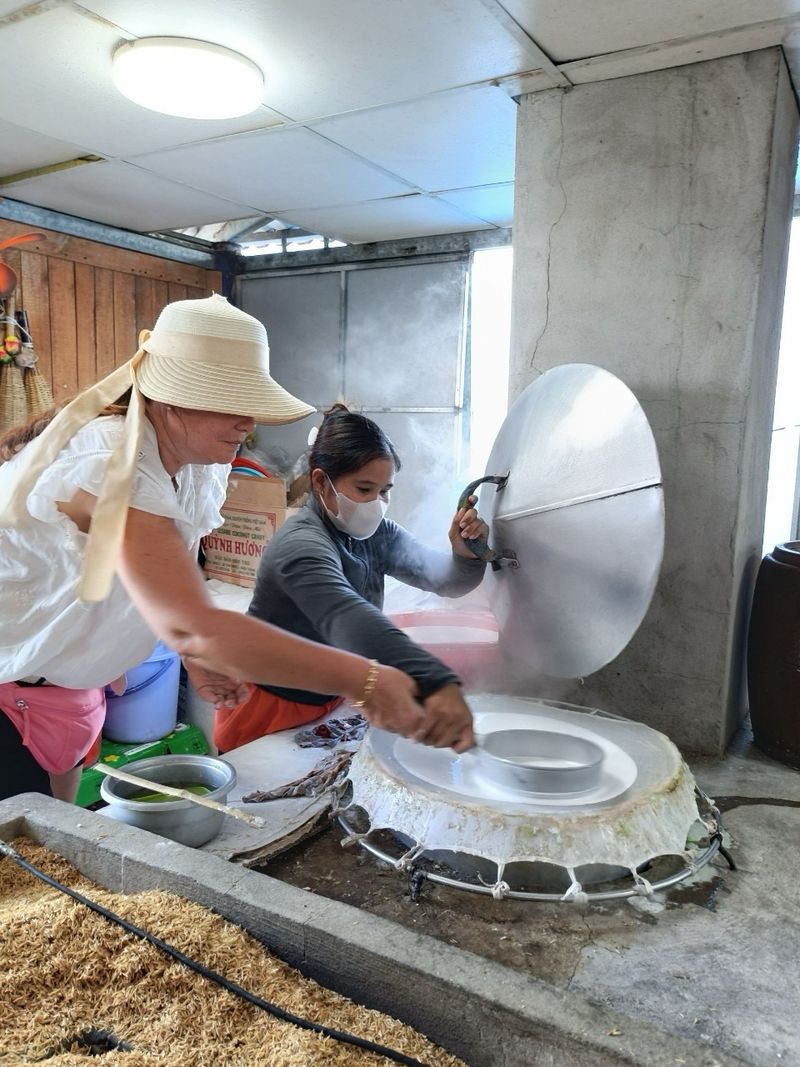 hacer sopa hu tieu en delta del mekong