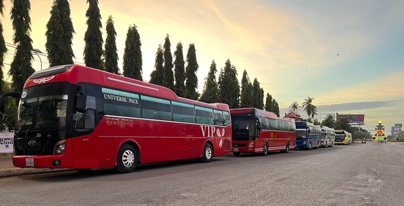 bus - como moverse por camboya