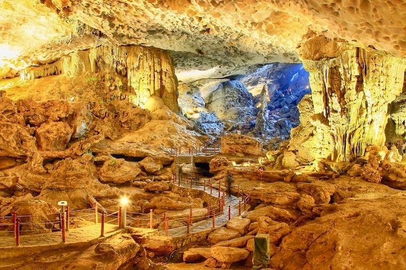 cueva sopresa en bahia halong