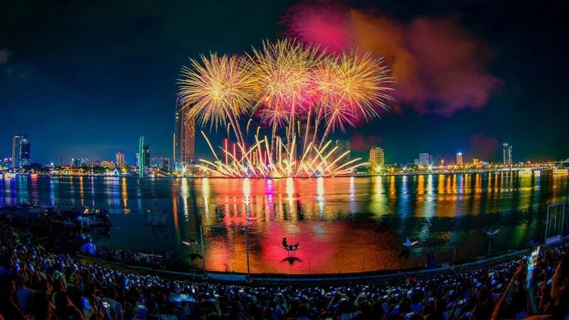 Da Nang Fireworks Festival in Vietnam's 2024 Image