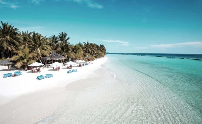 Beautiful beach in Vietnam, a great destination for diving