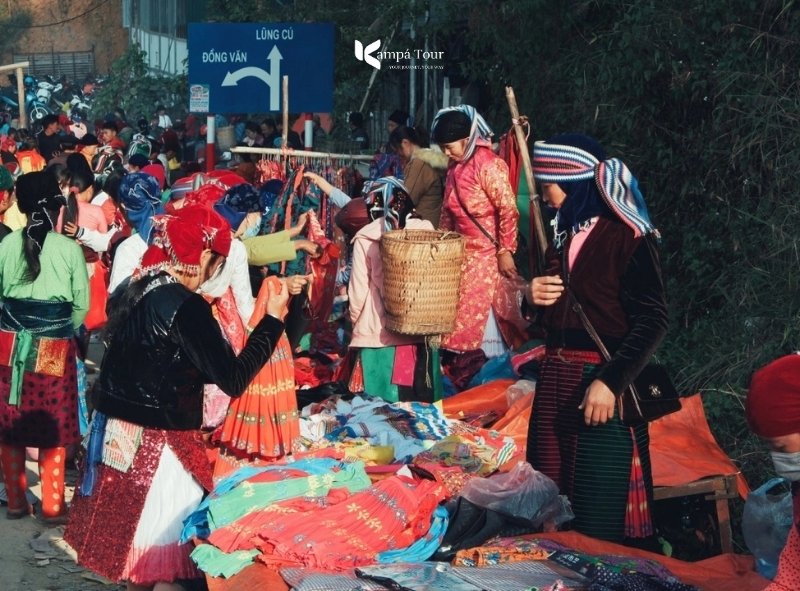 Bustling ethnic market in Dong Van