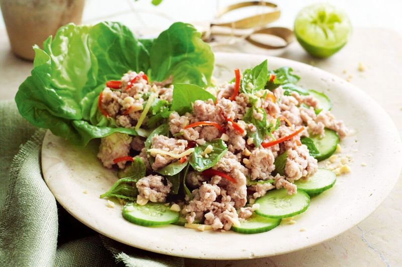 ensalada laap laos