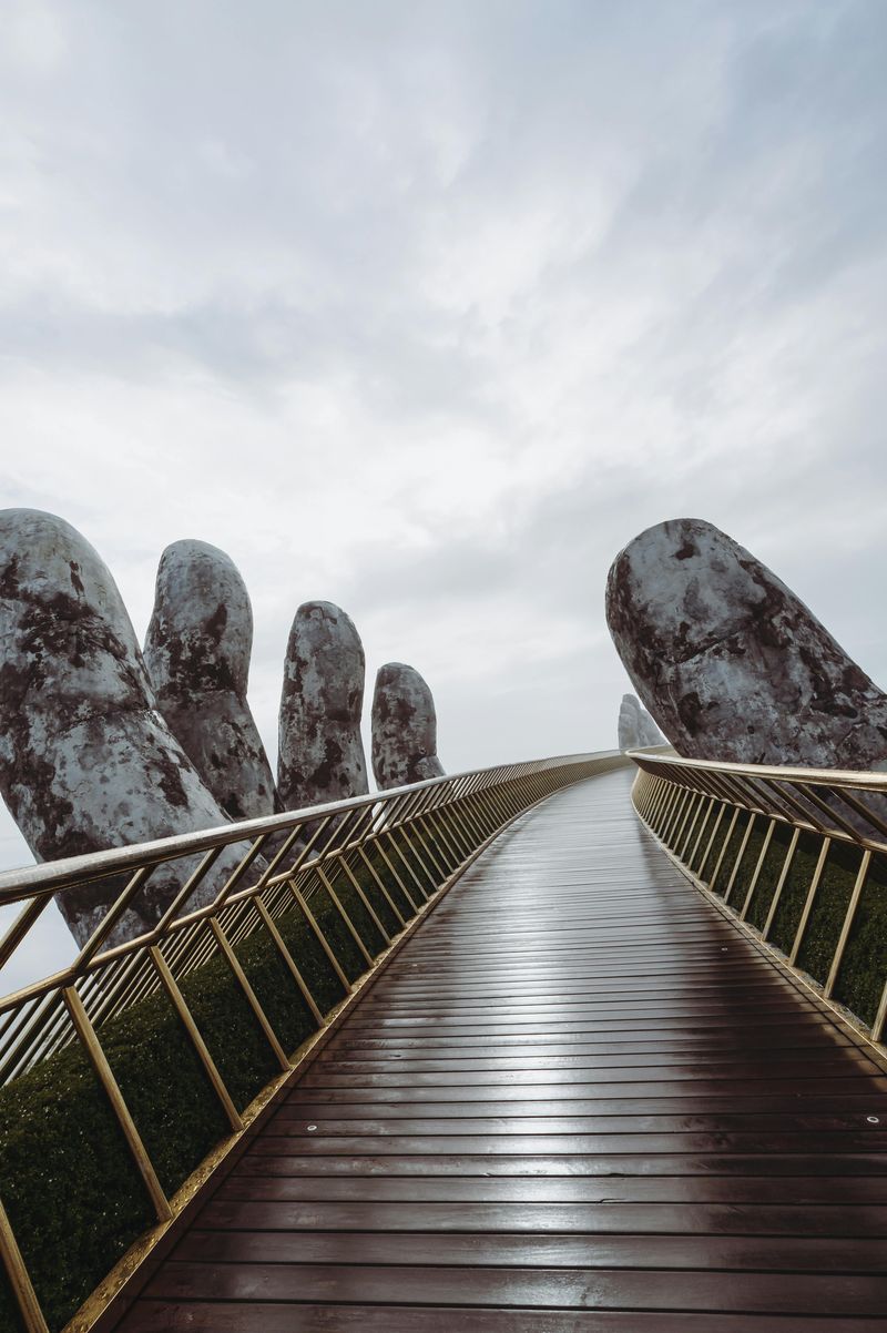 entrada de puente de oro vietnam