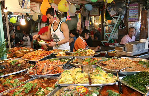 es seguro viajar a camboya comida callejera