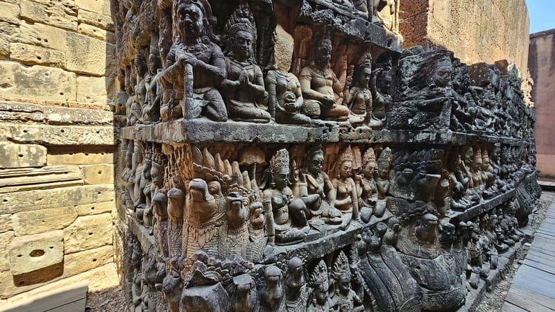 escultura de angkor thom