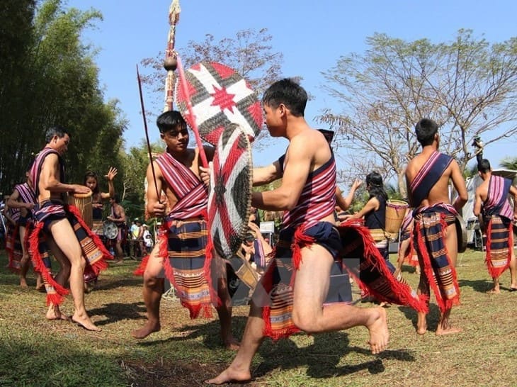 Ethnic groups hold the rice festival to pay homage to the genius of rice - Photo: Duong Giang