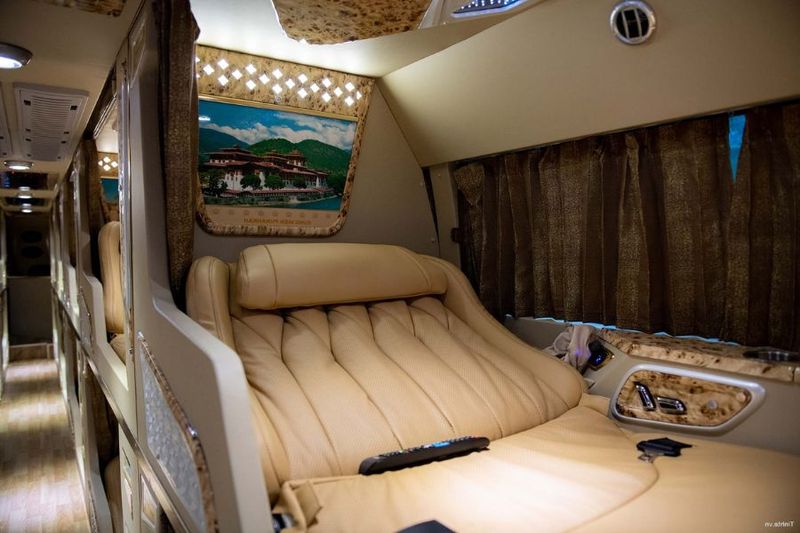 overnight sleeper bus to Ha Giang