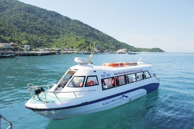 ferry a isla cham