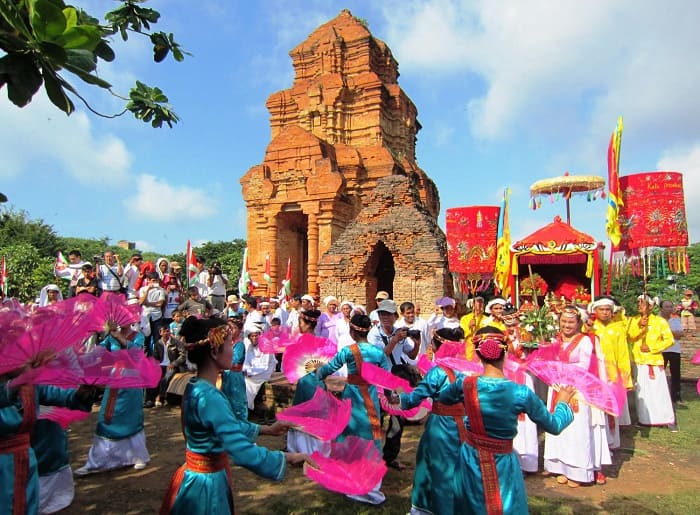The annual festival that enlivens this Po Nagar tower every year from March 20 to 23 of the lunar calendar