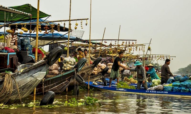 Phung Hiep Floating Market