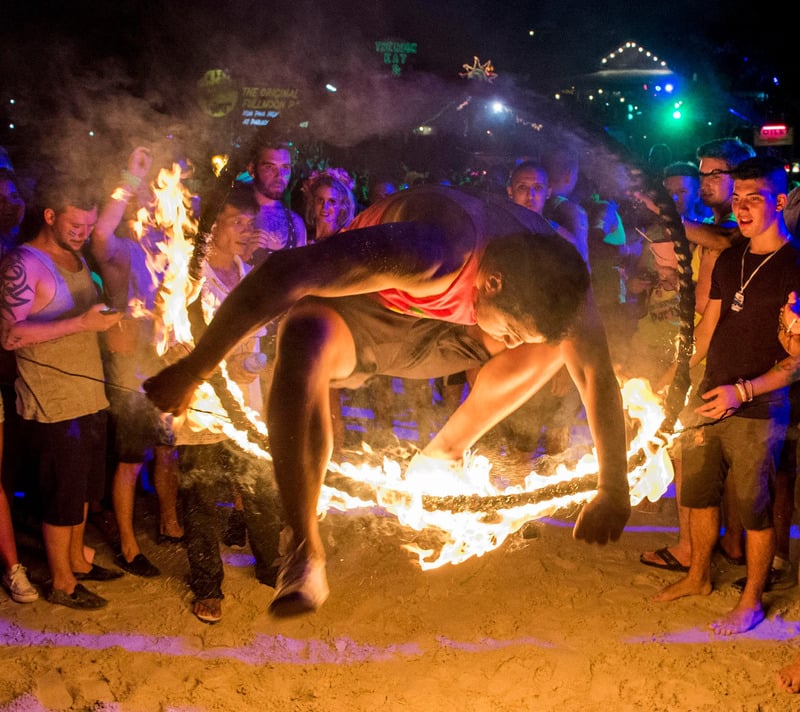 Fire shows in the Full Moon Party