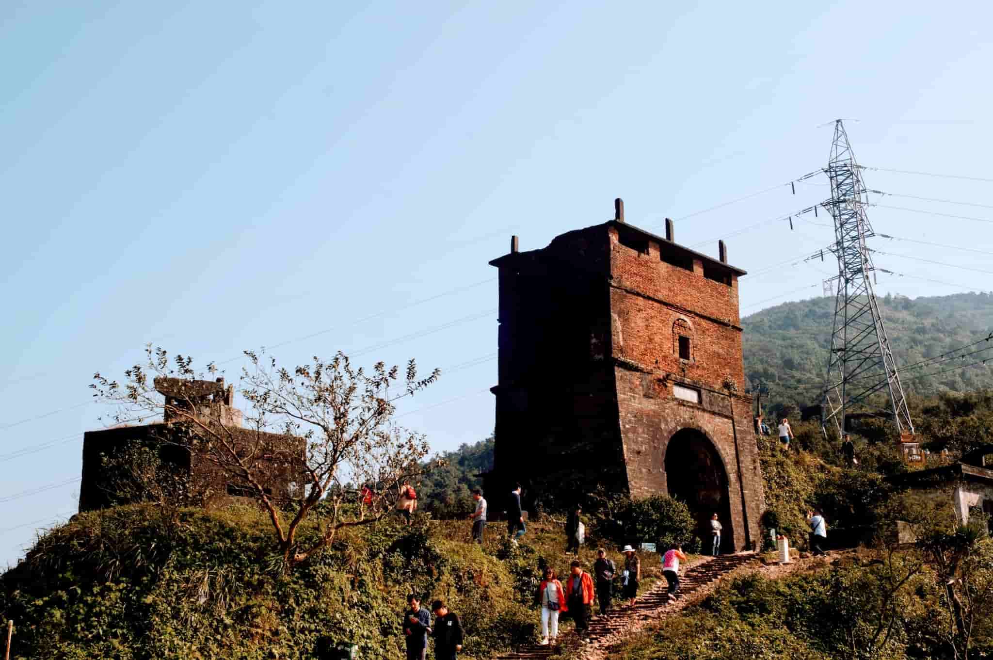 The old French fort next to Hai Van Pass