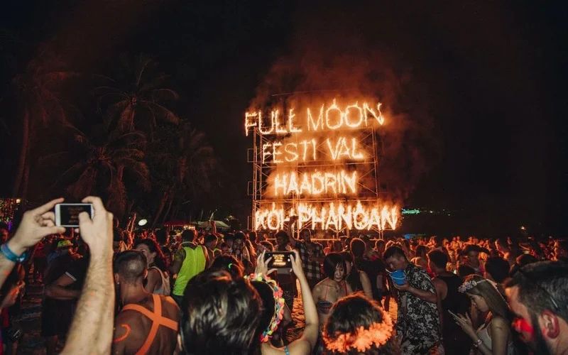 full moon party actividades