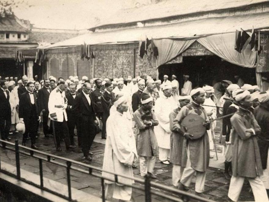 Funeral procession of Emperor Khải Định