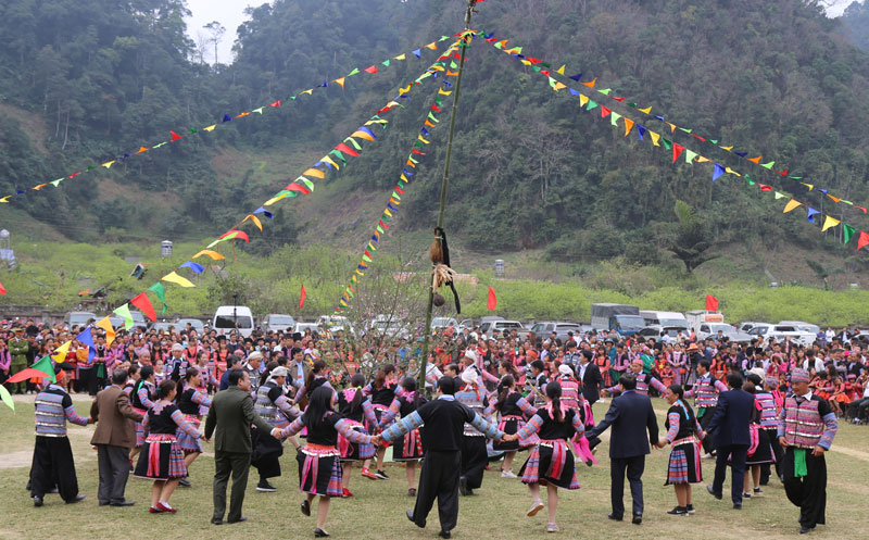 Gau Tao Festival is a significant event for the H’Mong community in Cao Bang