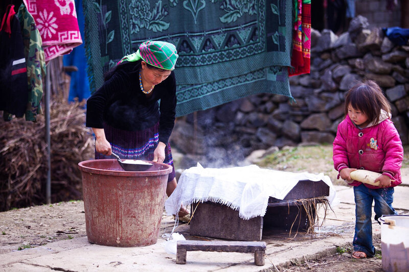 The Mong people prepare for their Tet