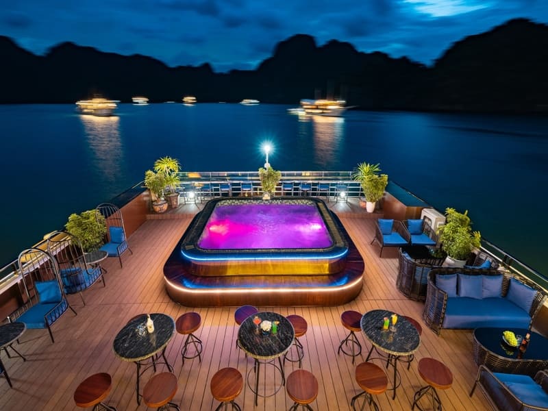 La Casta cruise offers luxury cruises