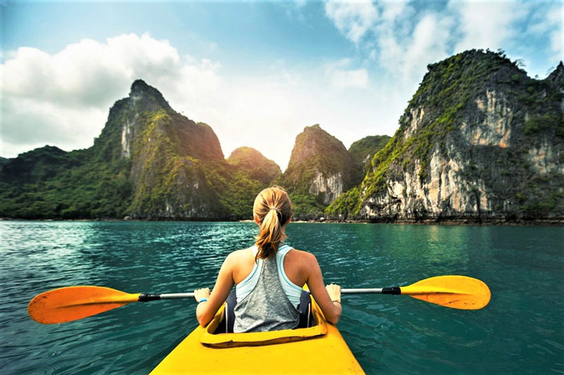 halong kayak