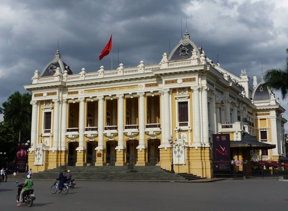 hanoi opera house from the outside