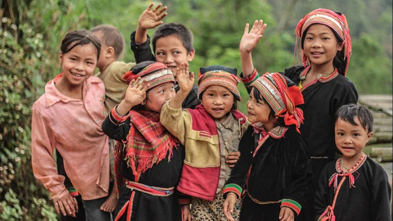 Children of the Dao ethnic group in northern Viet Nam