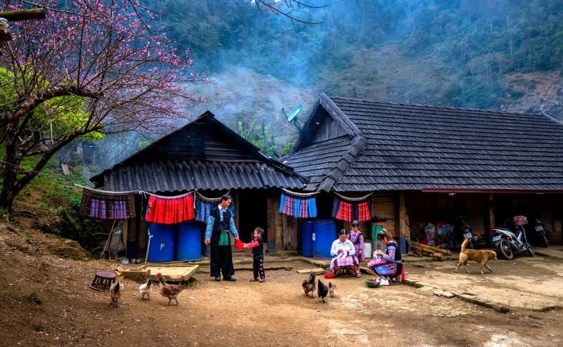 The traditional houses of the Hmong are true works of craftsmanship