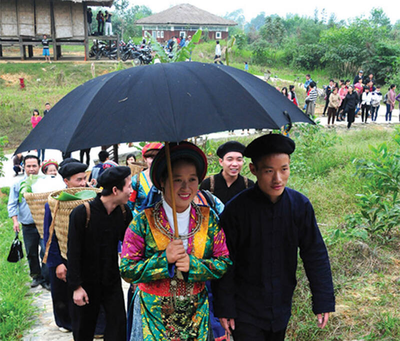 Hmong brides and grooms in Vietnam