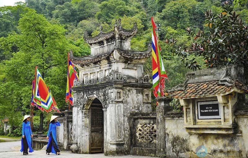 The imperial capital of Hoa Lu in northwestern Ninh Binh