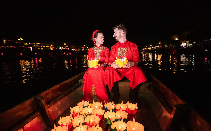 Enjoy your honeymoon in Vietnam and let yourself be carried away by the magic of floating lanterns in Hoi An, wishing for eternal love.