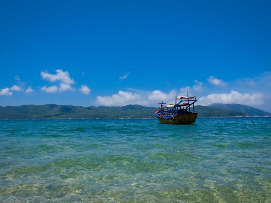 Diving spot on Hon Lon Island