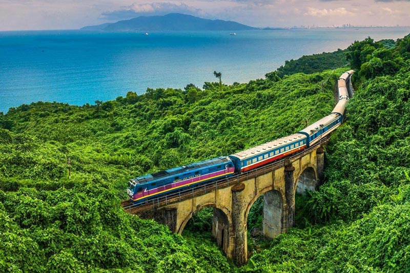 Hue heritage train