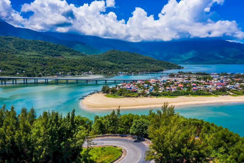 Beautiful Beach Lang Co, Hue