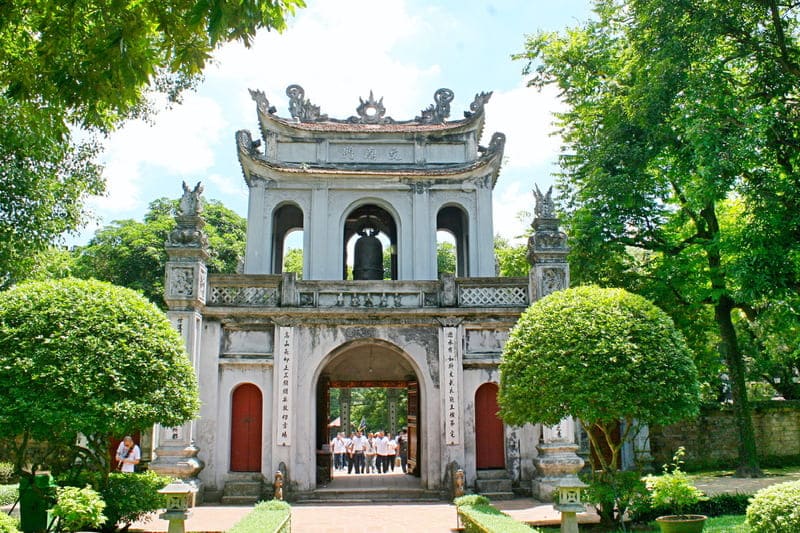 The large Van Mieu Mon portal