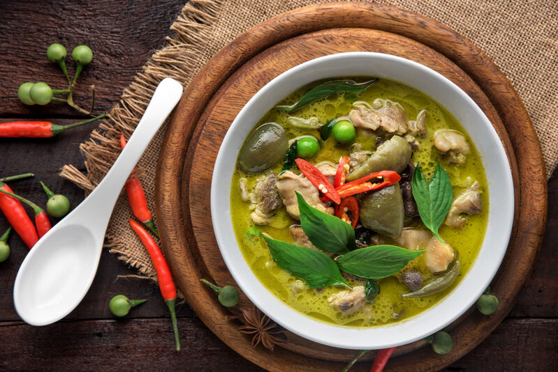 Gaeng Kaew Wan Gai_a delicious dish with a special mix of spicy and creamy
