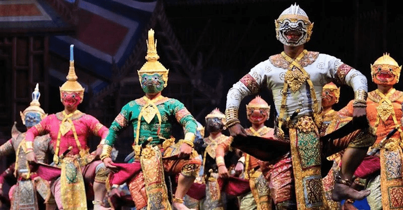 Khon, a spectacle not to be missed during your stay in Bangkok.