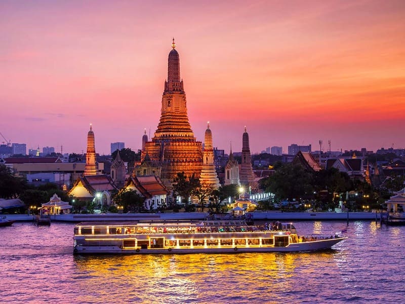Take a cruise on the Chao Phraya River