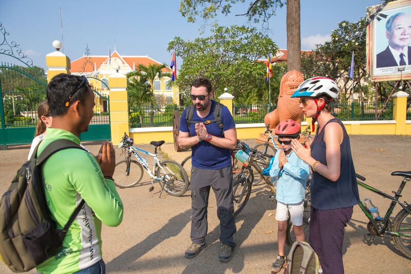 Tourists learn how to greet