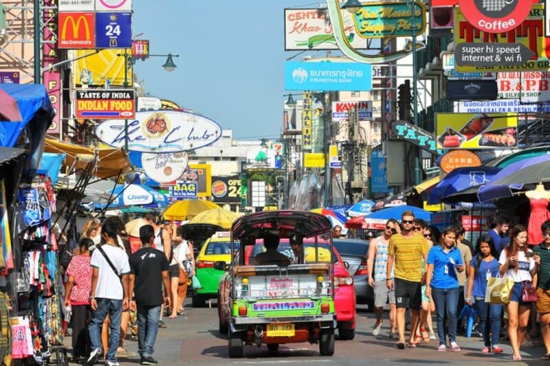 Vibrant neighborhoods in Thailand offer good choices for Thai massages